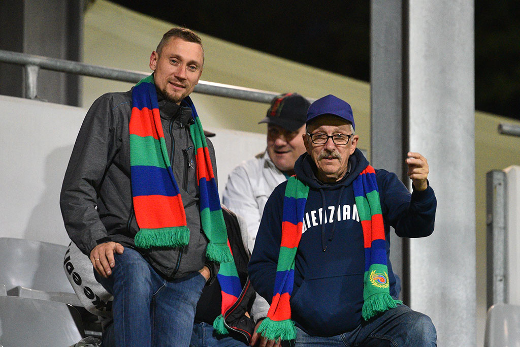 Kibice na meczu Miedź – GKS Jastrzębie. Znajdź się na zdjęciach
