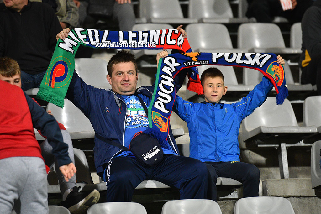 Kibice na meczu Miedź – GKS Jastrzębie. Znajdź się na zdjęciach