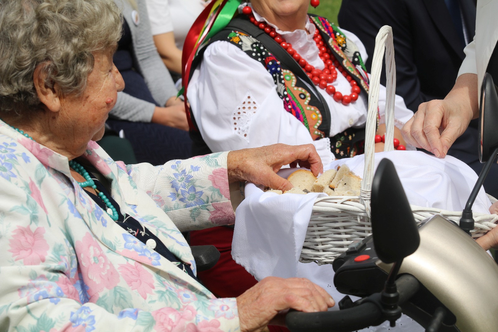 Dożynki w Legnickim Polu pełne radości i dobrej zabawy