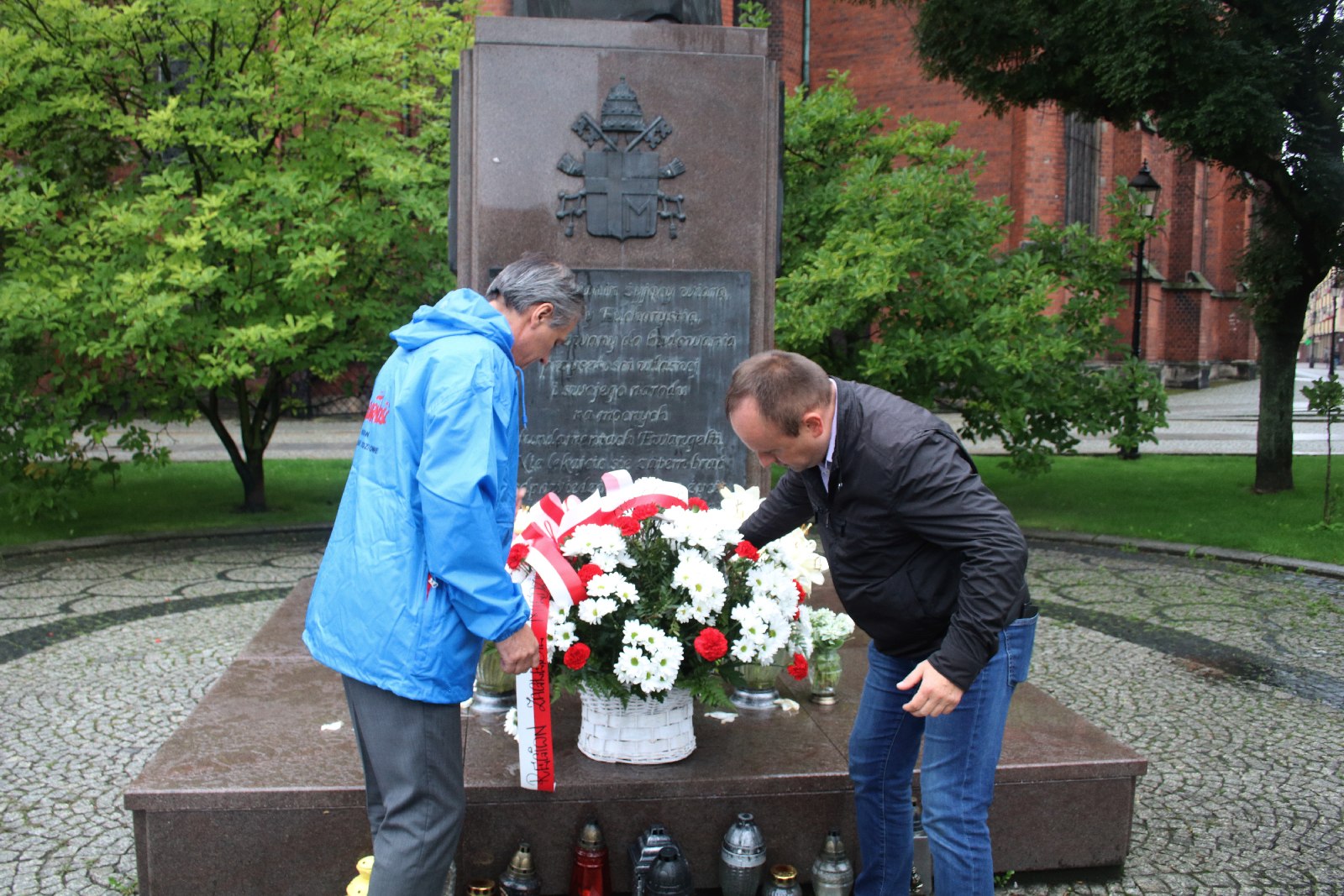 W rocznicę powstania Solidarności związkowcy złożyli kwiaty
