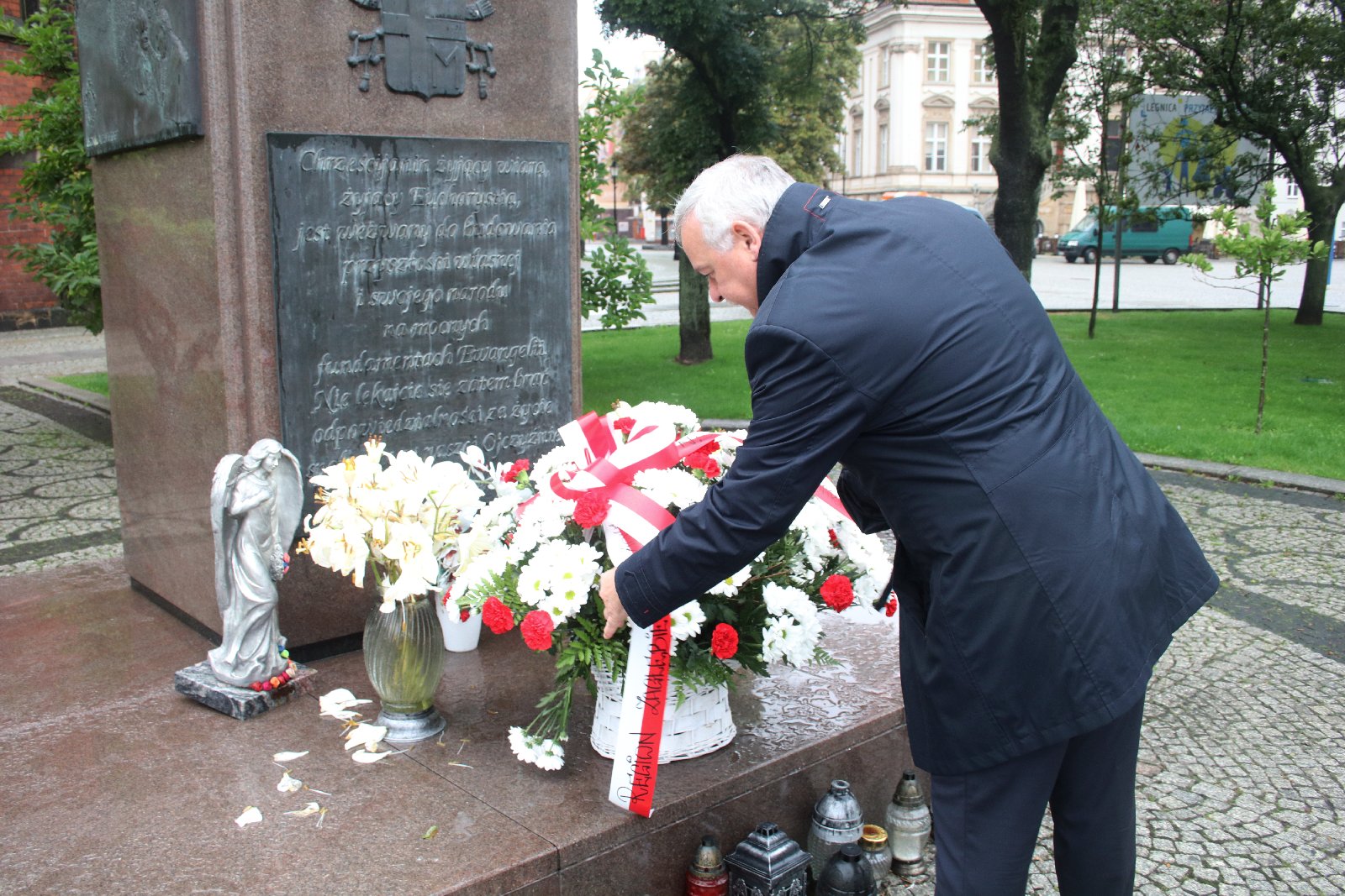 W rocznicę powstania Solidarności związkowcy złożyli kwiaty
