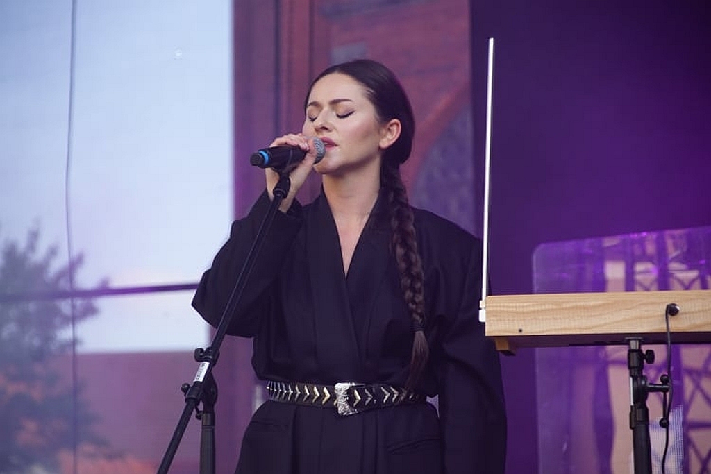 Na etniczną nutę rozpoczął zespół Hylla