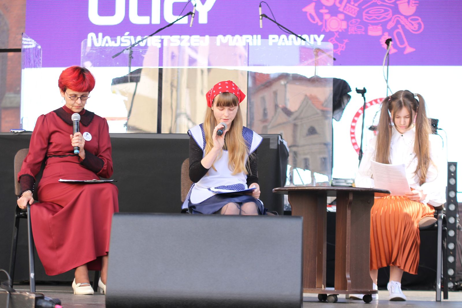 W rynku odbyło się wspólne czytanie „Moralności pani Dulskiej”