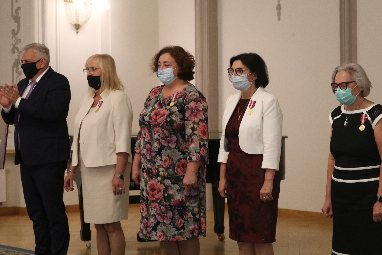 Wręczenie odznaczeń i medali z okazji Dnia Edukacji Narodowej