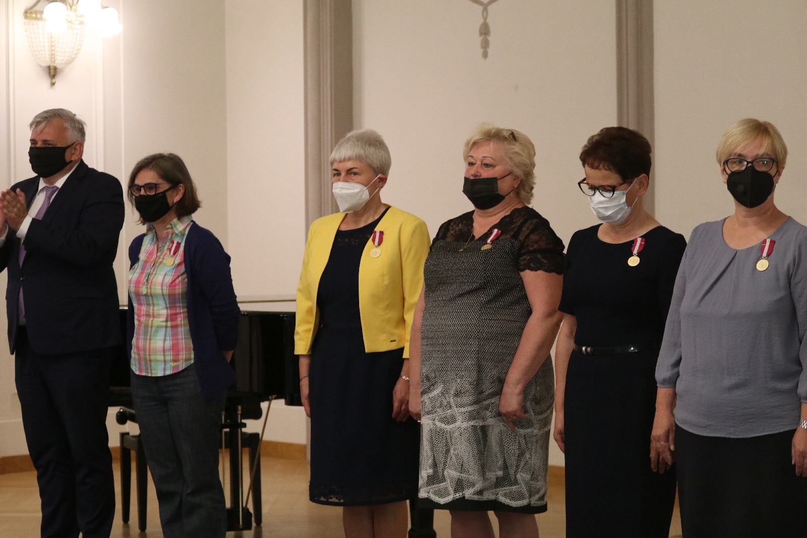 Wręczenie odznaczeń i medali z okazji Dnia Edukacji Narodowej