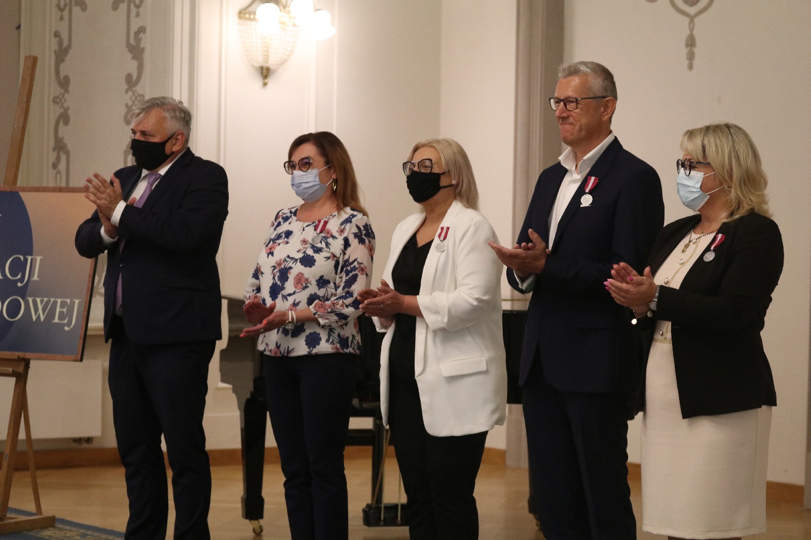 Wręczenie odznaczeń i medali z okazji Dnia Edukacji Narodowej