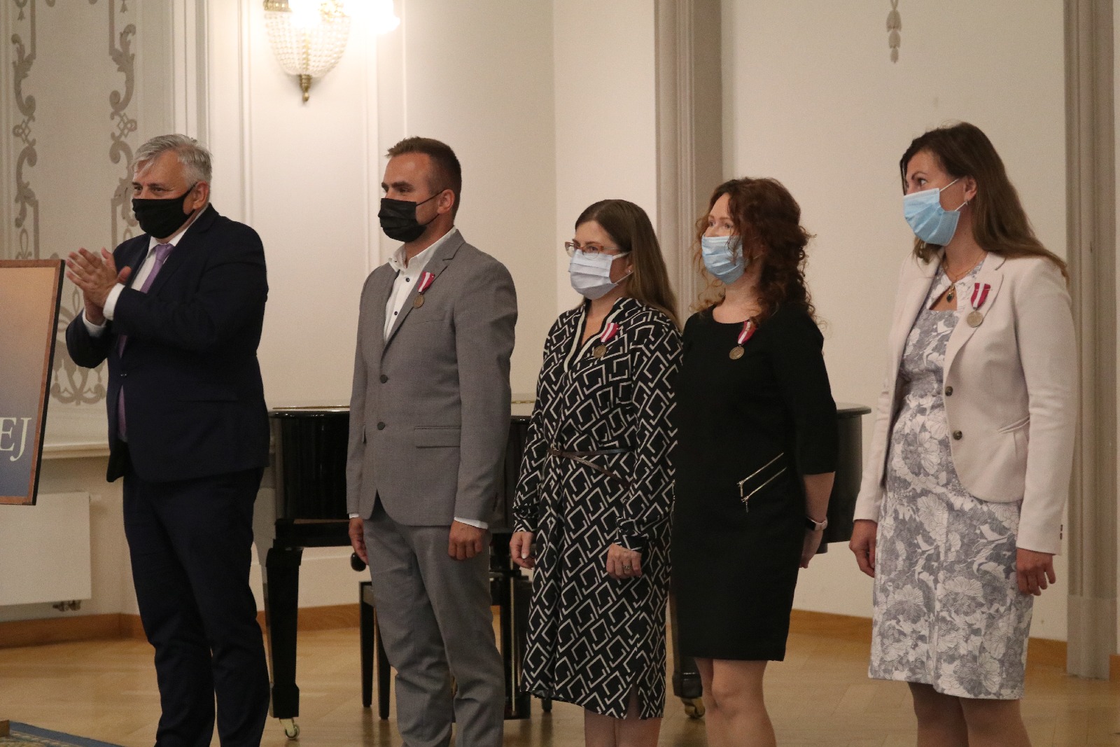 Wręczenie odznaczeń i medali z okazji Dnia Edukacji Narodowej