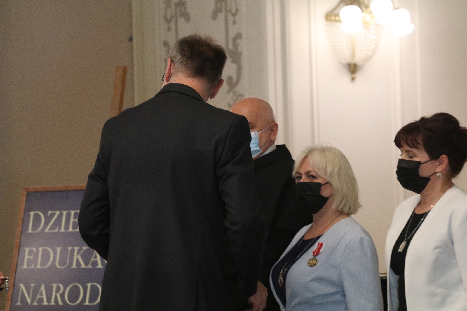 Wręczenie odznaczeń i medali z okazji Dnia Edukacji Narodowej