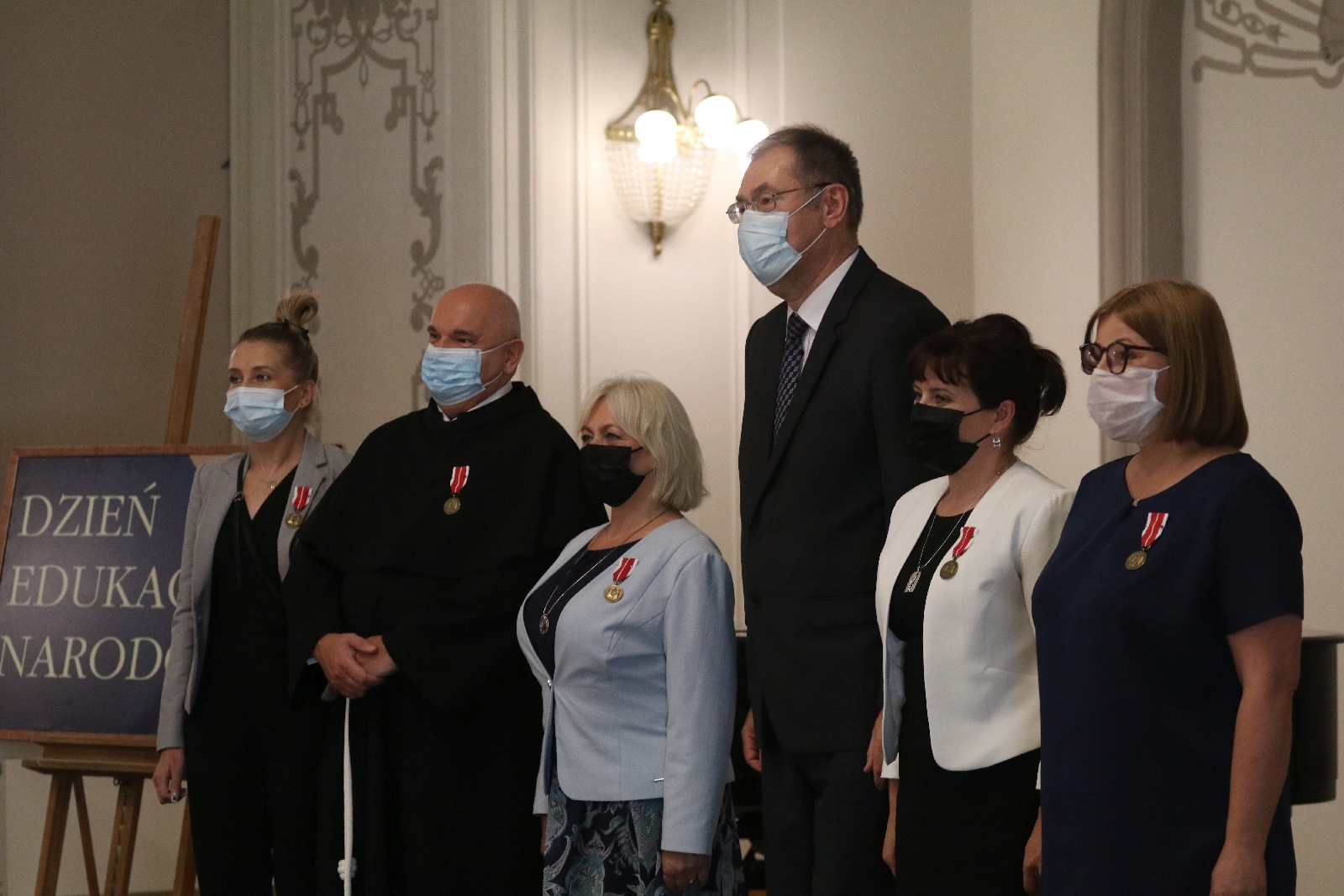 Wręczenie odznaczeń i medali z okazji Dnia Edukacji Narodowej