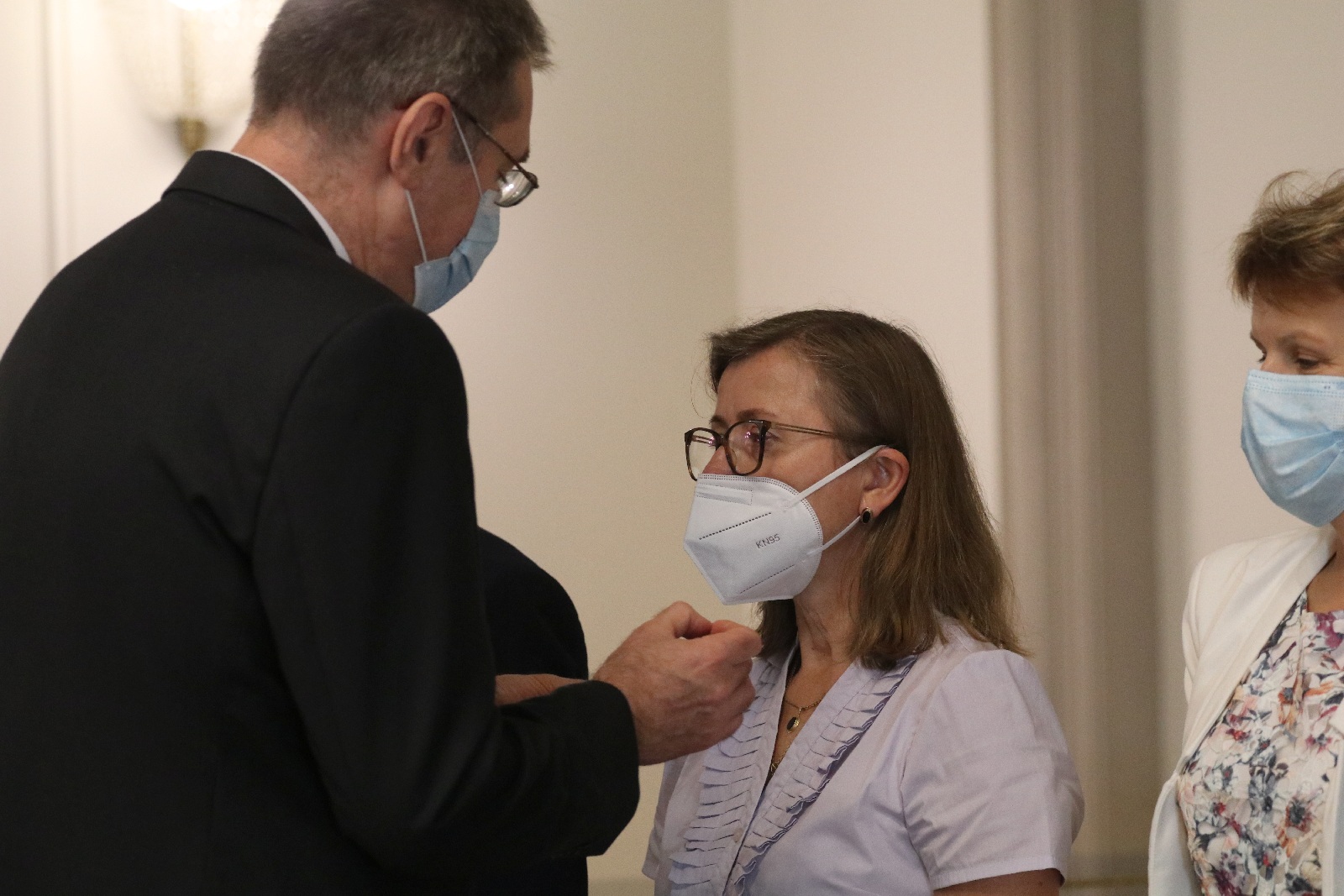Wręczenie odznaczeń i medali z okazji Dnia Edukacji Narodowej