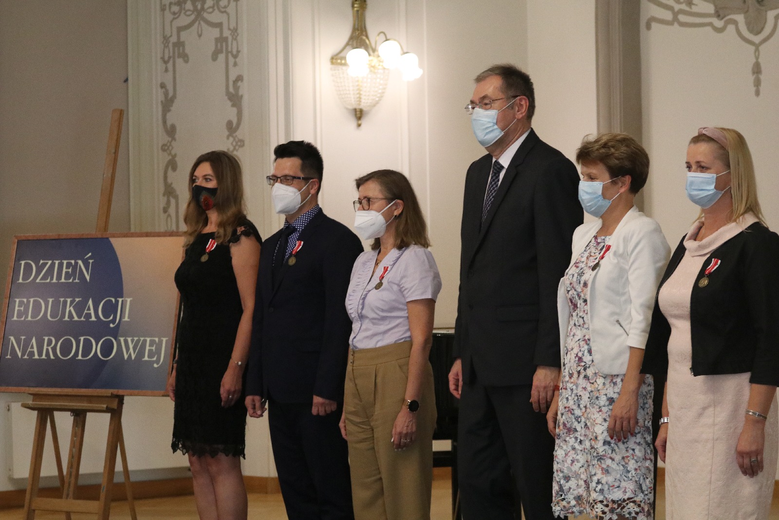 Wręczenie odznaczeń i medali z okazji Dnia Edukacji Narodowej