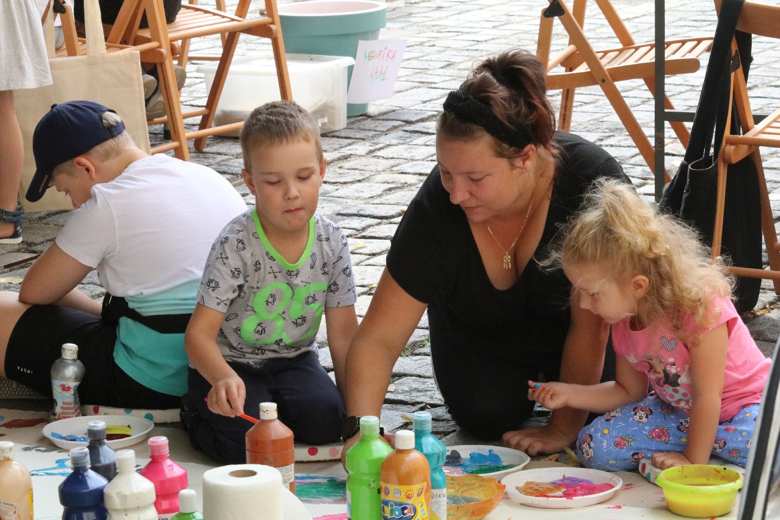 Postawili na rodzinę i bawili się na Familiadzie