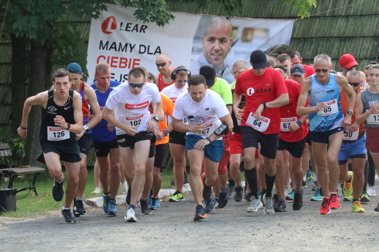 Ponad stu zawodników na trasie Biegu na Legnickich Polach