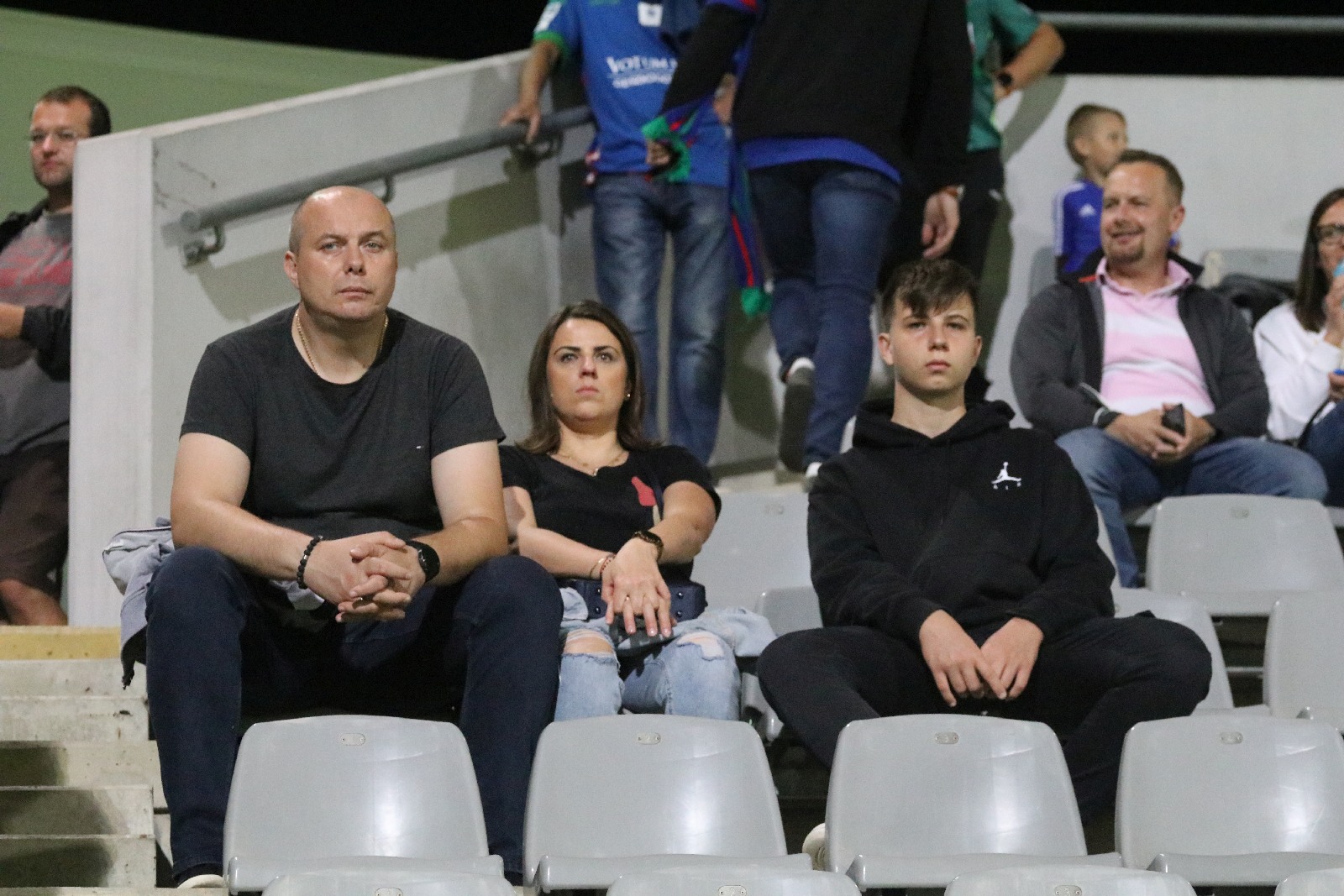 Kibice na meczu Miedzi Legnica z Łódzkim Klubem Sportowym