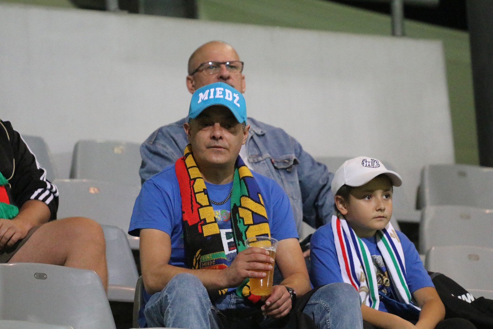 Kibice na meczu Miedzi Legnica z Łódzkim Klubem Sportowym