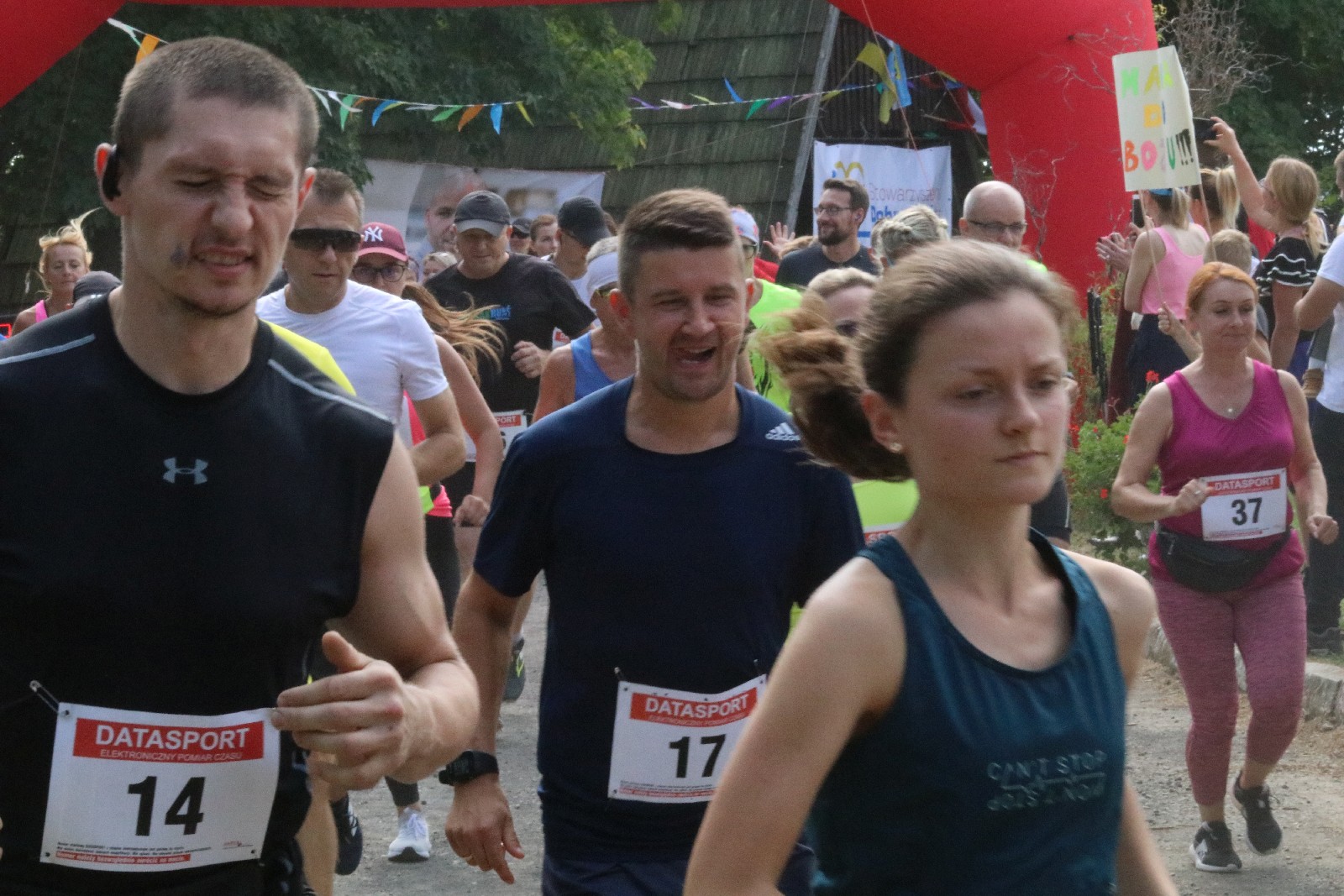 Ponad stu zawodników na trasie Biegu na Legnickich Polach