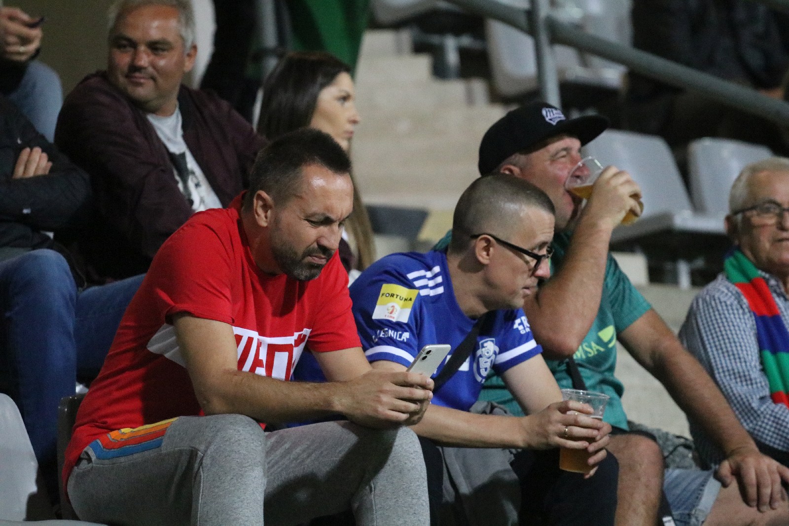 Kibice na meczu Miedzi Legnica z Łódzkim Klubem Sportowym