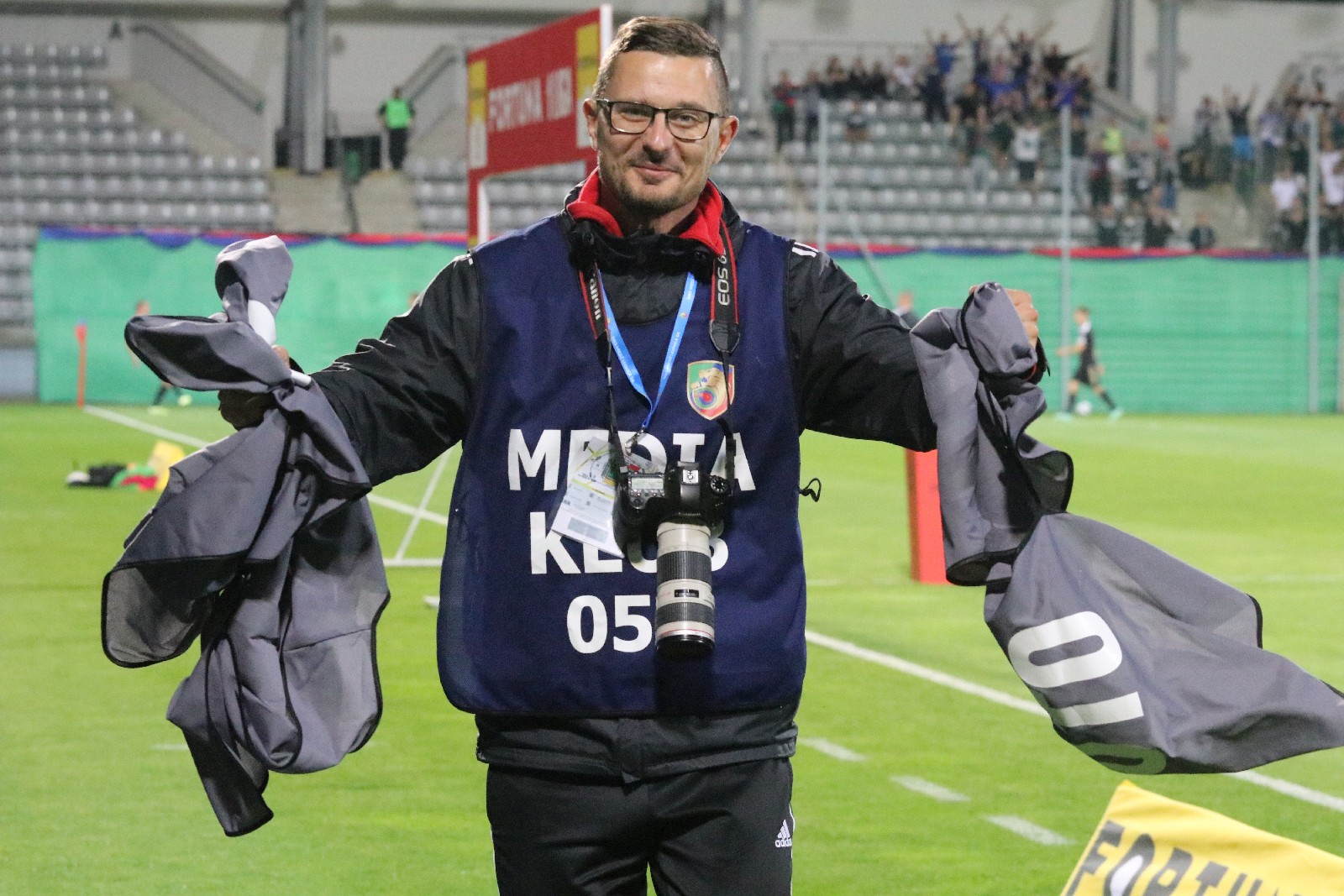 Kibice na meczu Miedzi Legnica z Łódzkim Klubem Sportowym