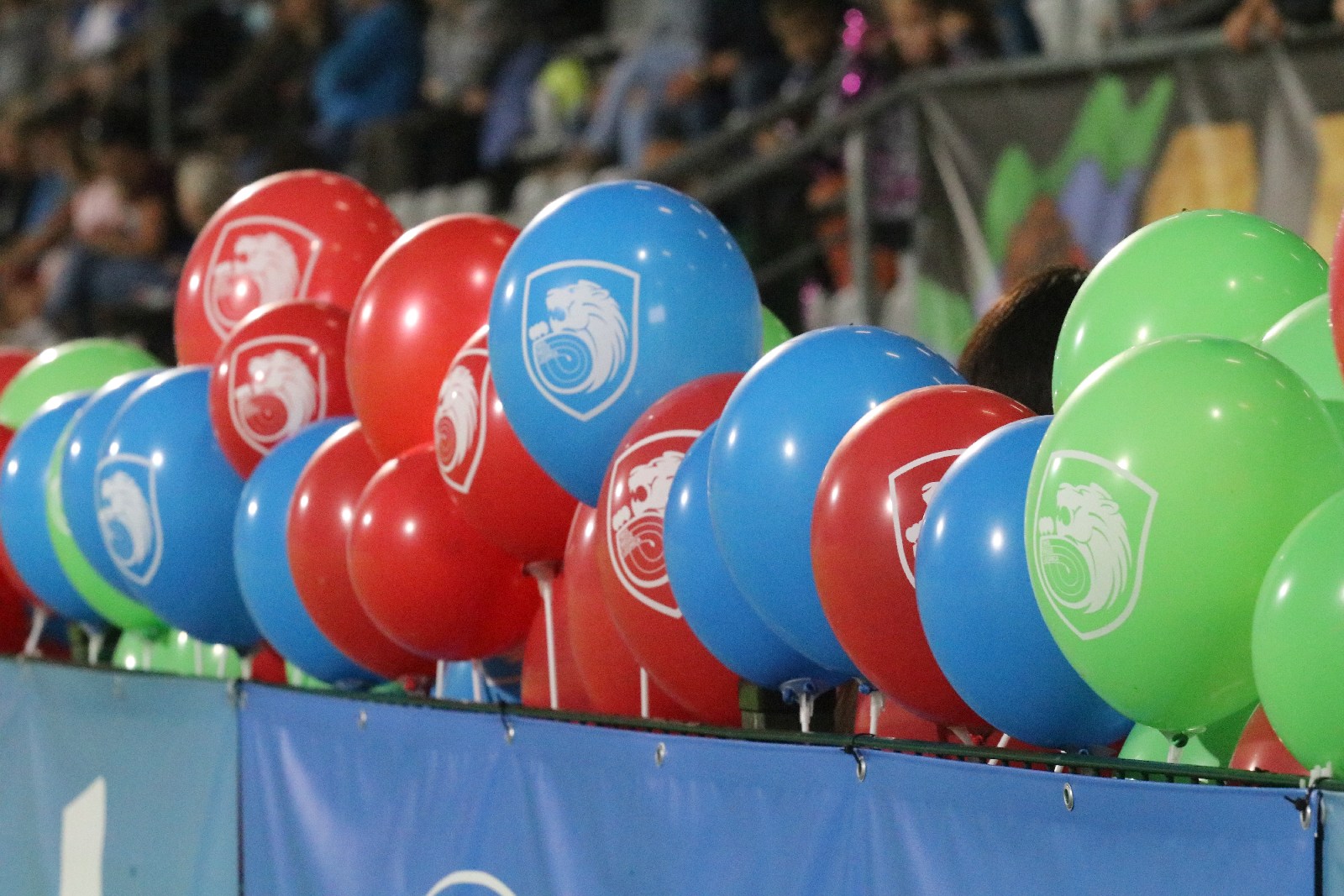 Kibice na meczu Miedzi Legnica z Łódzkim Klubem Sportowym