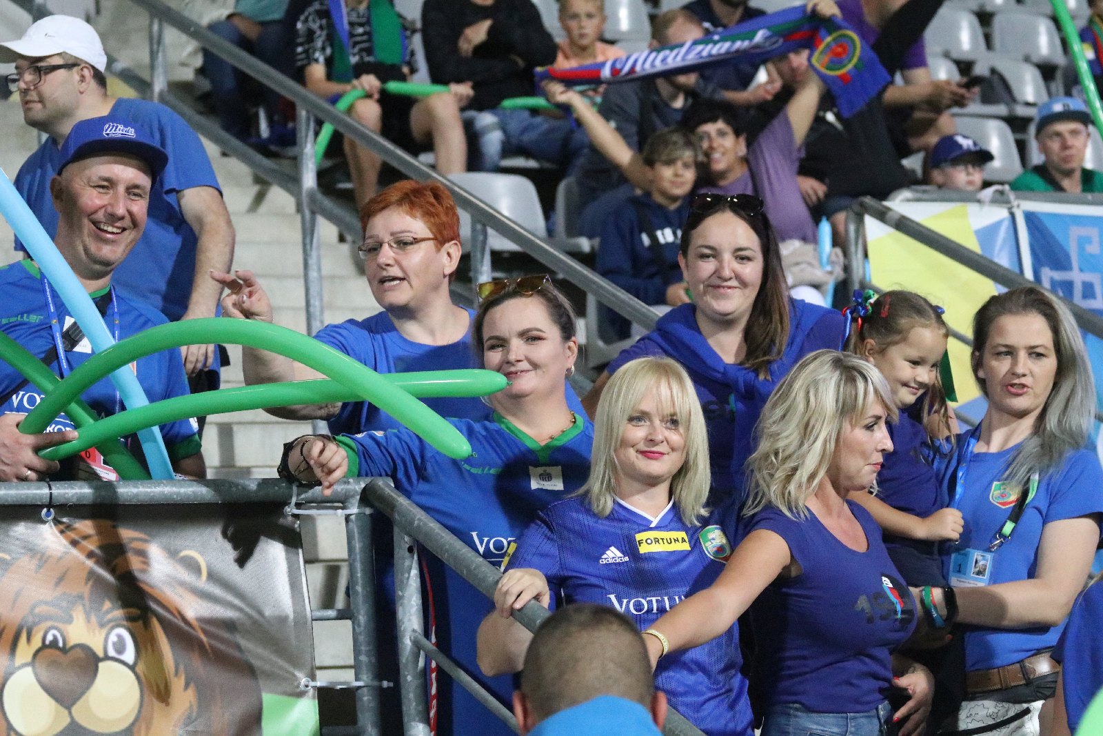 Kibice na meczu Miedzi Legnica z Łódzkim Klubem Sportowym