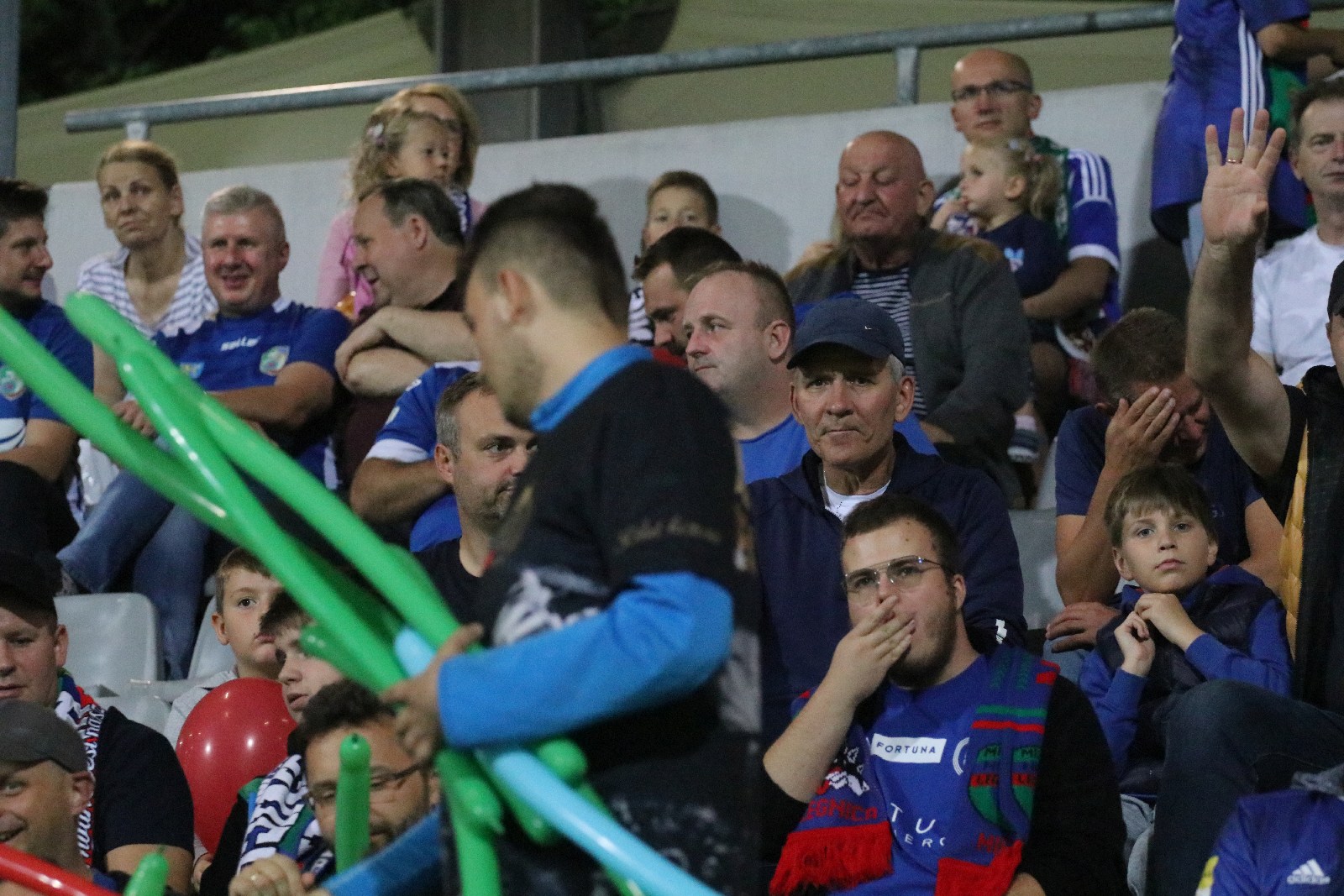 Kibice na meczu Miedzi Legnica z Łódzkim Klubem Sportowym