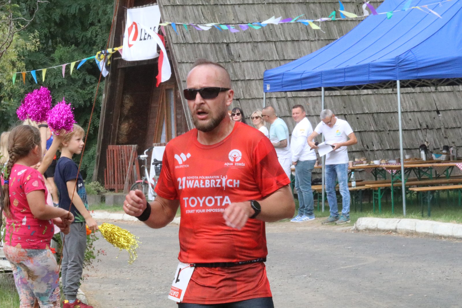 Ponad stu zawodników na trasie Biegu na Legnickich Polach