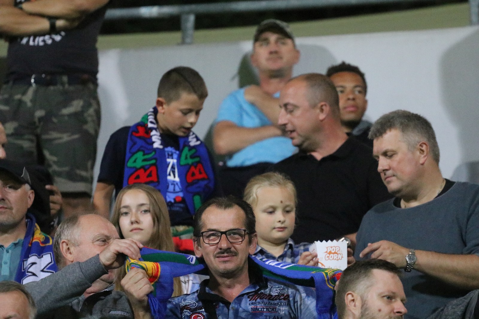 Kibice na meczu Miedzi Legnica z Łódzkim Klubem Sportowym