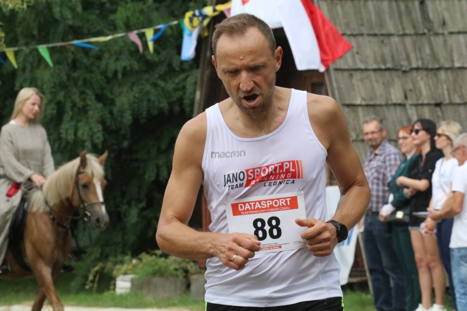 Ponad stu zawodników na trasie Biegu na Legnickich Polach