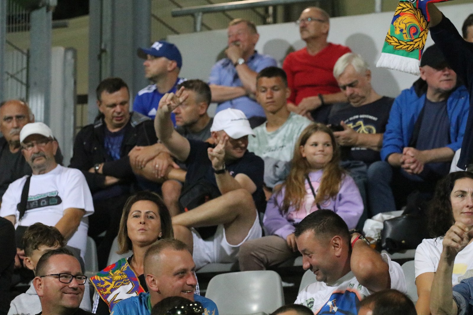 Kibice na meczu Miedzi Legnica z Łódzkim Klubem Sportowym