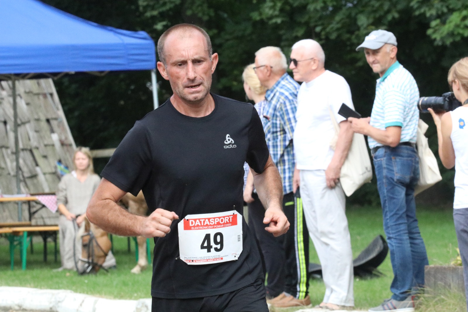 Ponad stu zawodników na trasie Biegu na Legnickich Polach