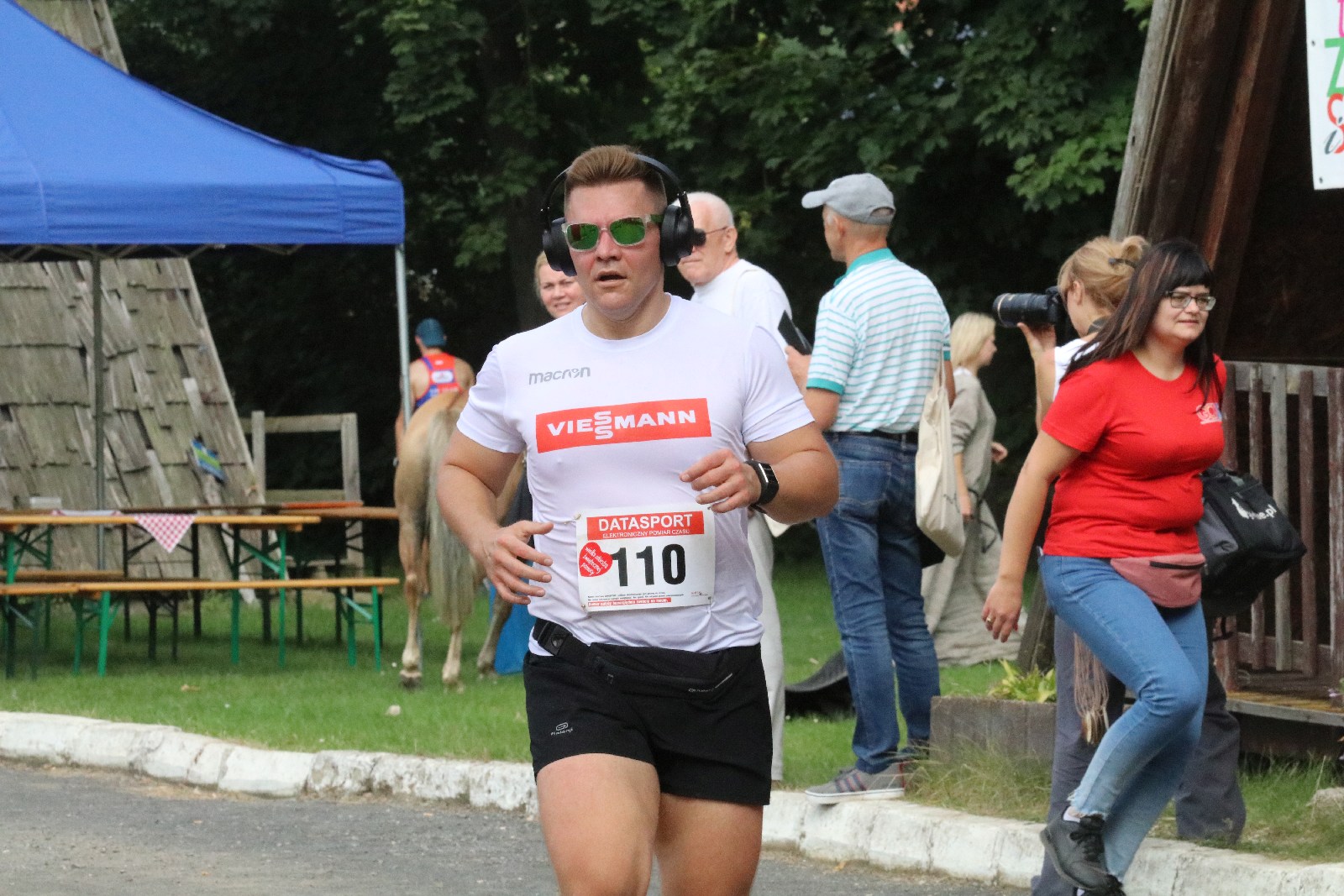 Ponad stu zawodników na trasie Biegu na Legnickich Polach