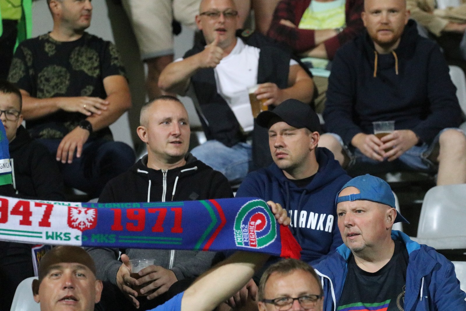 Kibice na meczu Miedzi Legnica z Łódzkim Klubem Sportowym
