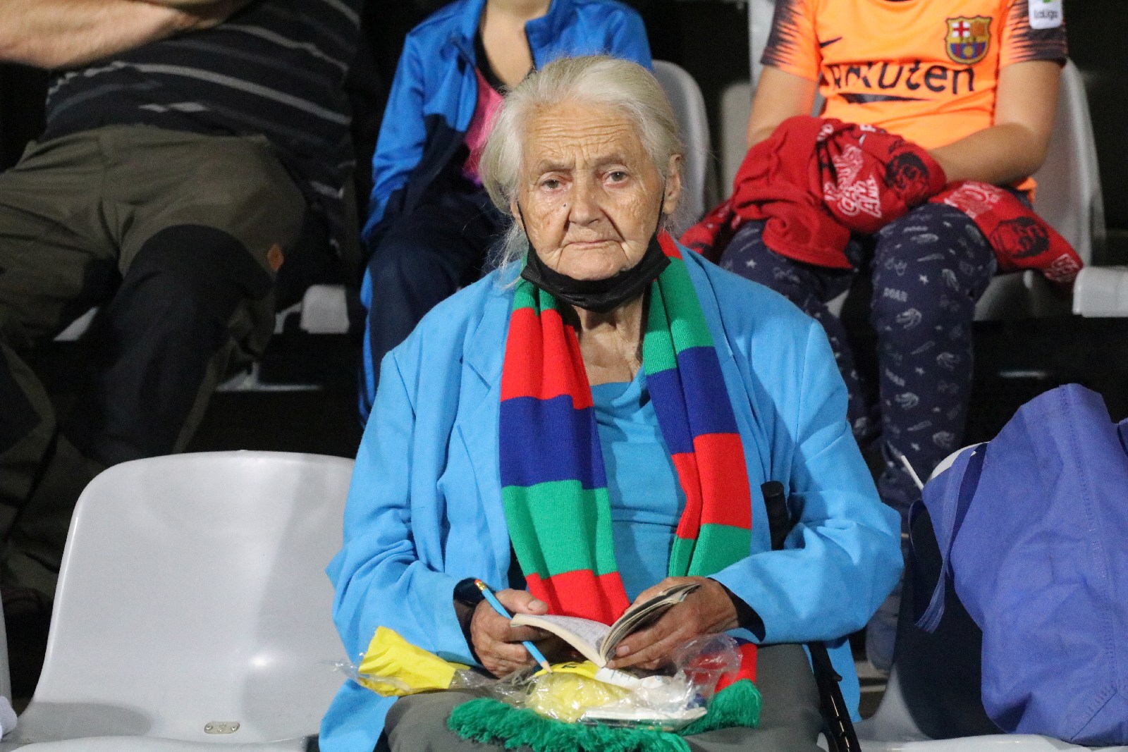 Kibice na meczu Miedzi Legnica z Łódzkim Klubem Sportowym
