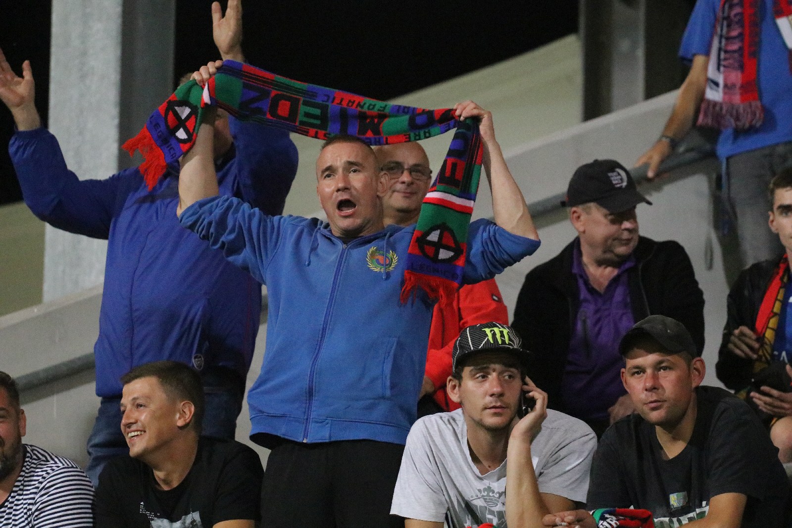 Kibice na meczu Miedzi Legnica z Łódzkim Klubem Sportowym