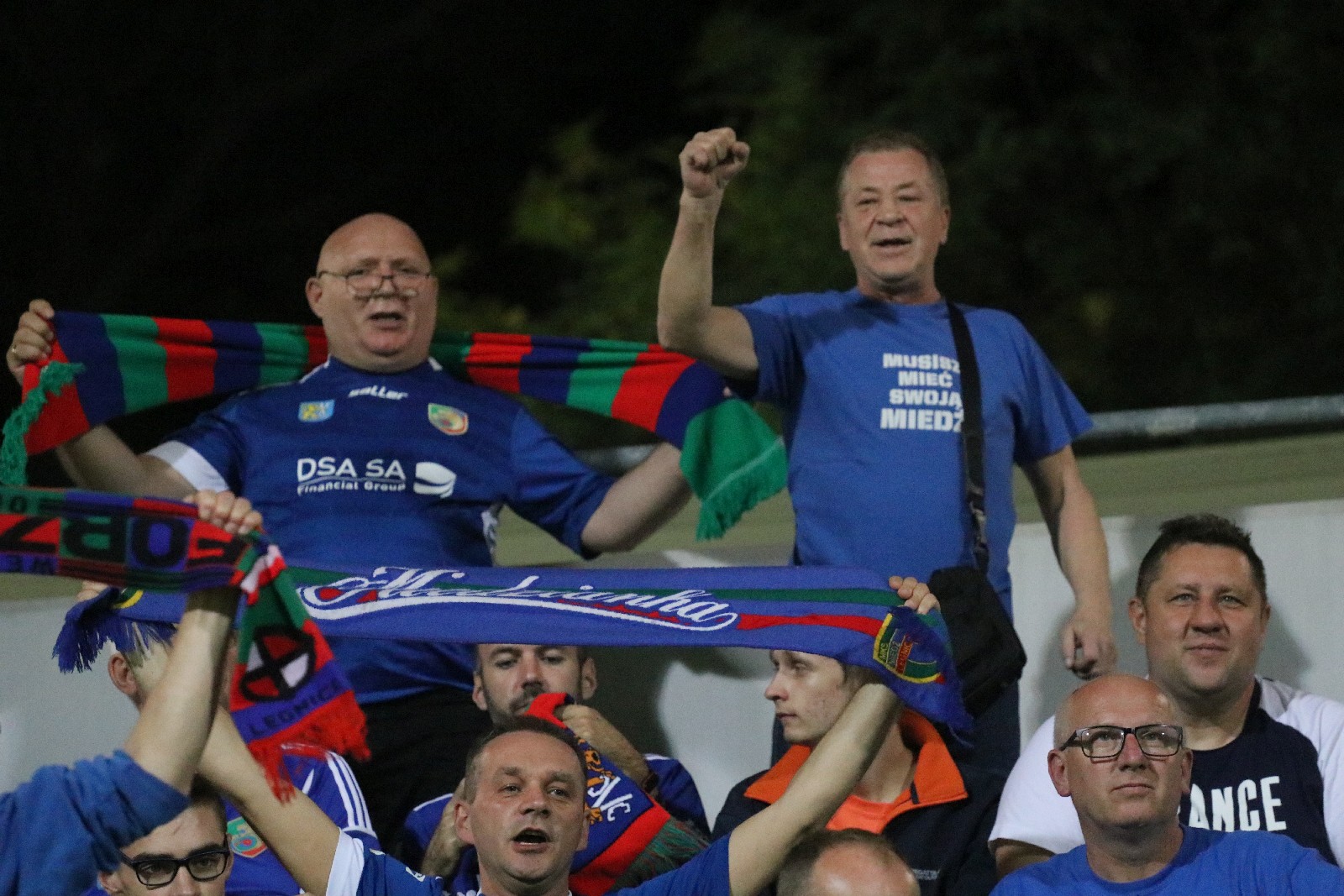 Kibice na meczu Miedzi Legnica z Łódzkim Klubem Sportowym