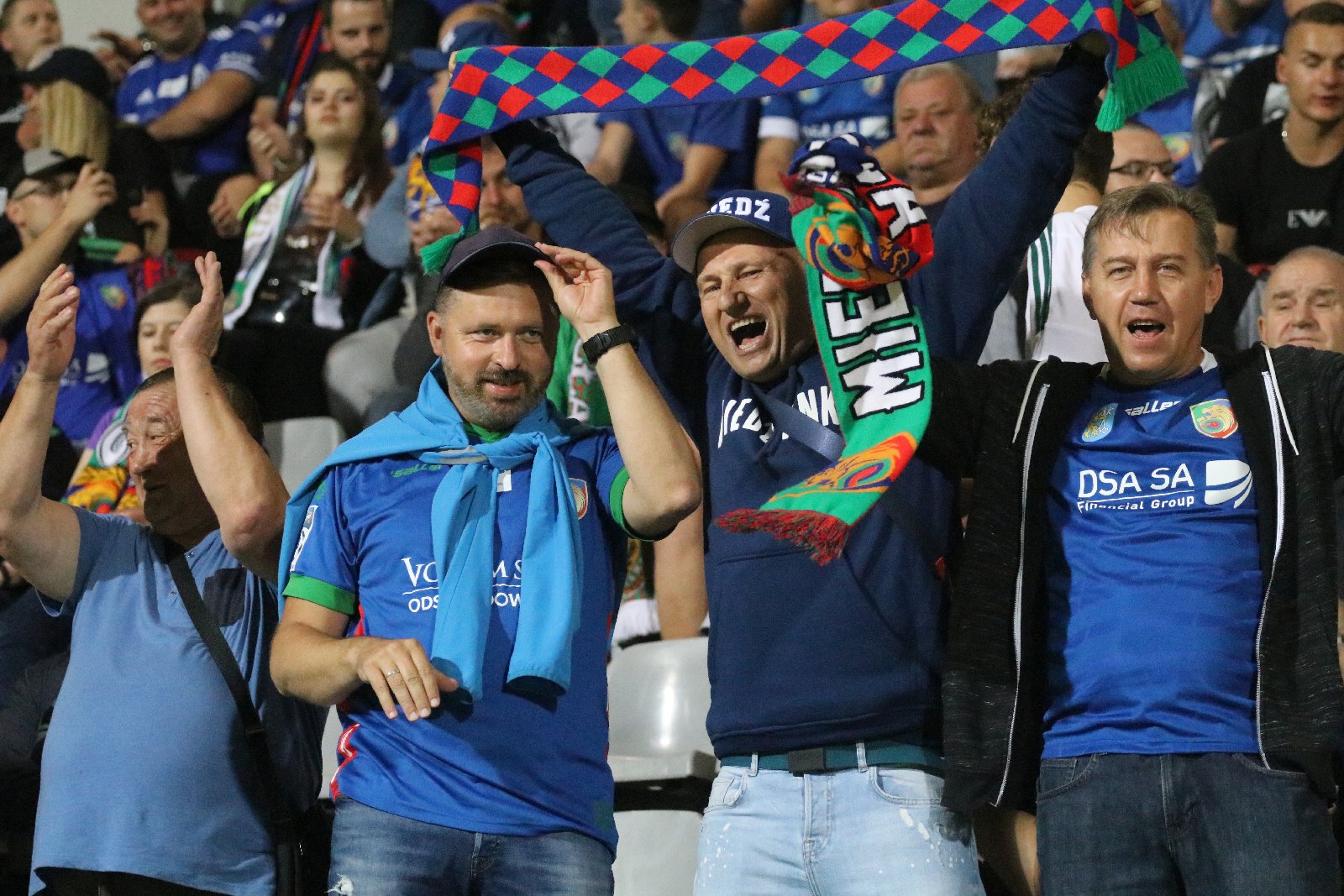 Kibice na meczu Miedzi Legnica z Łódzkim Klubem Sportowym