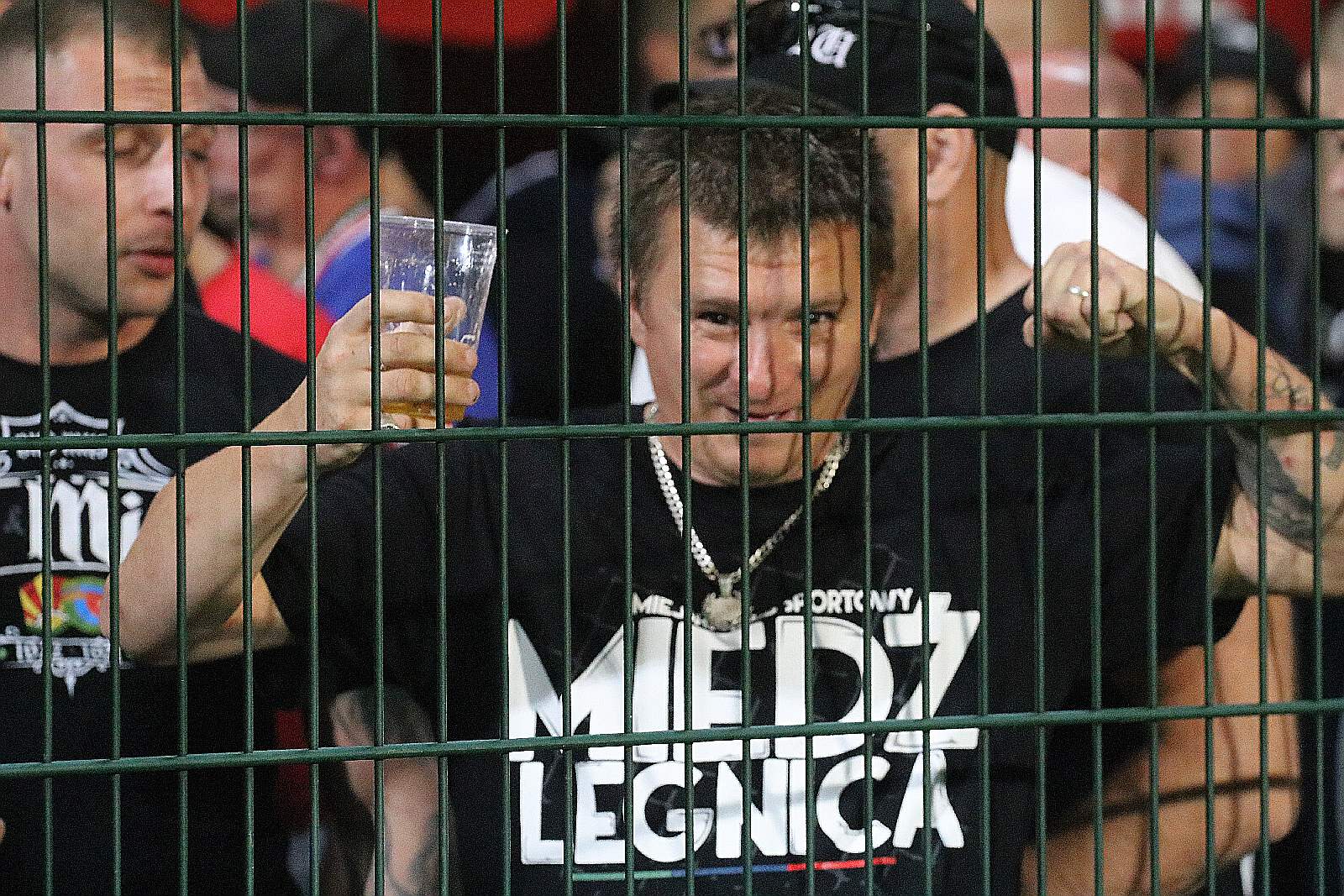 Kibice na meczu Miedzi Legnica z Łódzkim Klubem Sportowym