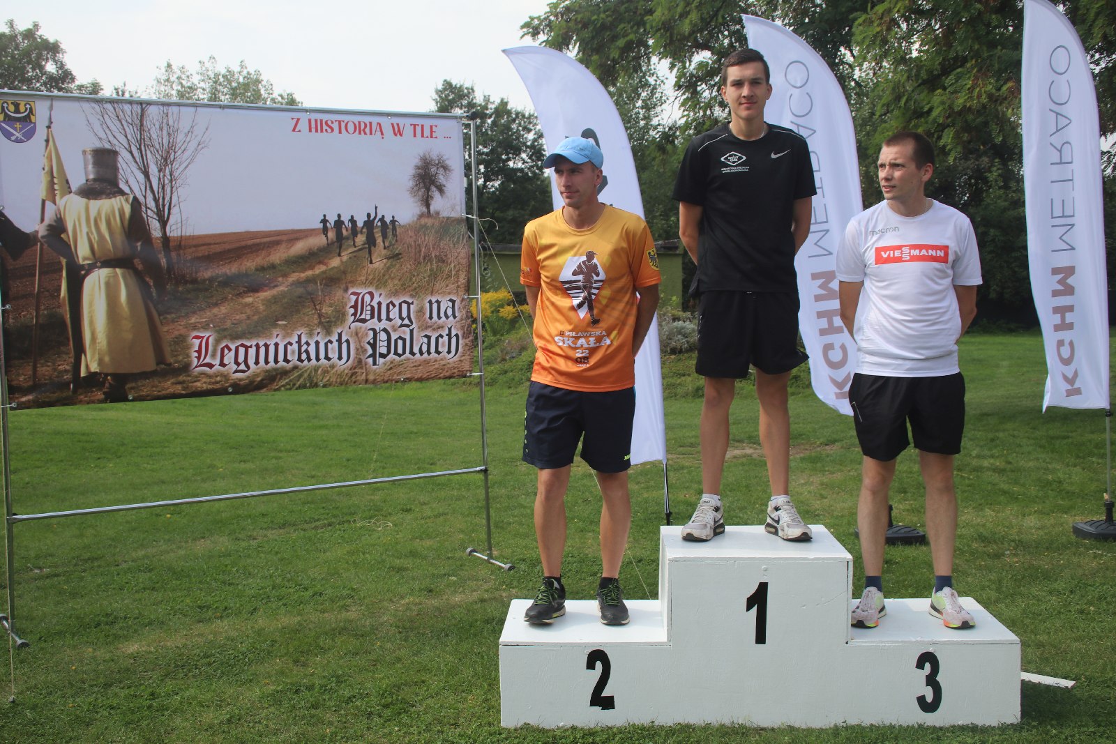 Ponad stu zawodników na trasie Biegu na Legnickich Polach