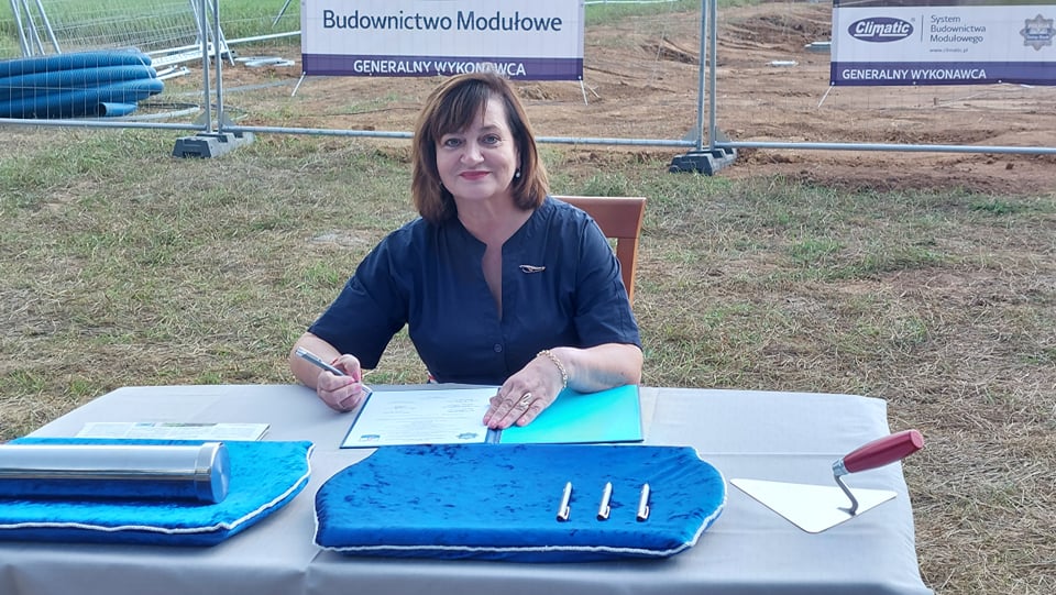 Pierwszy w kraju modułowy posterunek powstaje w Prochowicach