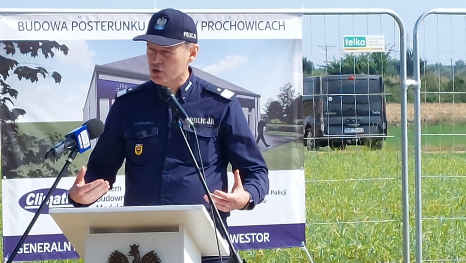 Pierwszy w kraju modułowy posterunek powstaje w Prochowicach