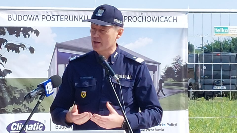Pierwszy w kraju modułowy posterunek powstaje w Prochowicach