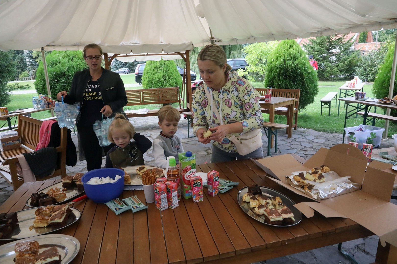 Radosna zabawa podopiecznych Stowarzyszenia „Otwórz Serce”