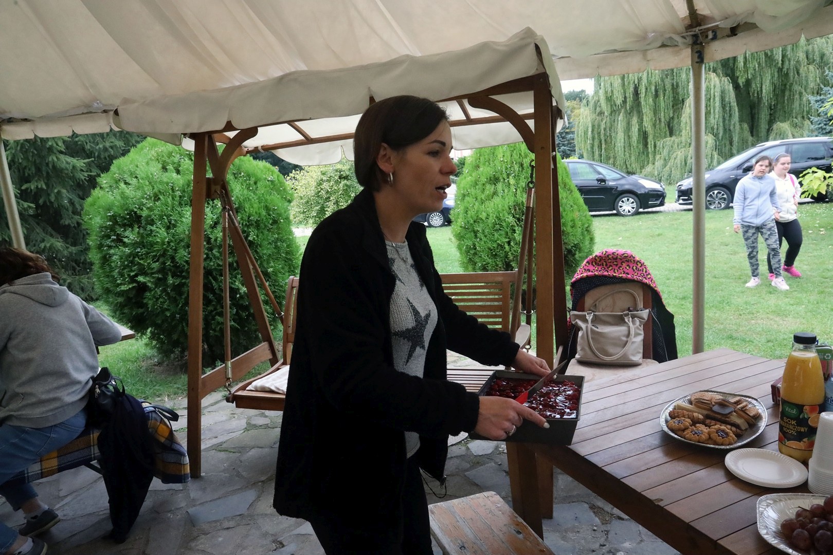 Radosna zabawa podopiecznych Stowarzyszenia „Otwórz Serce”