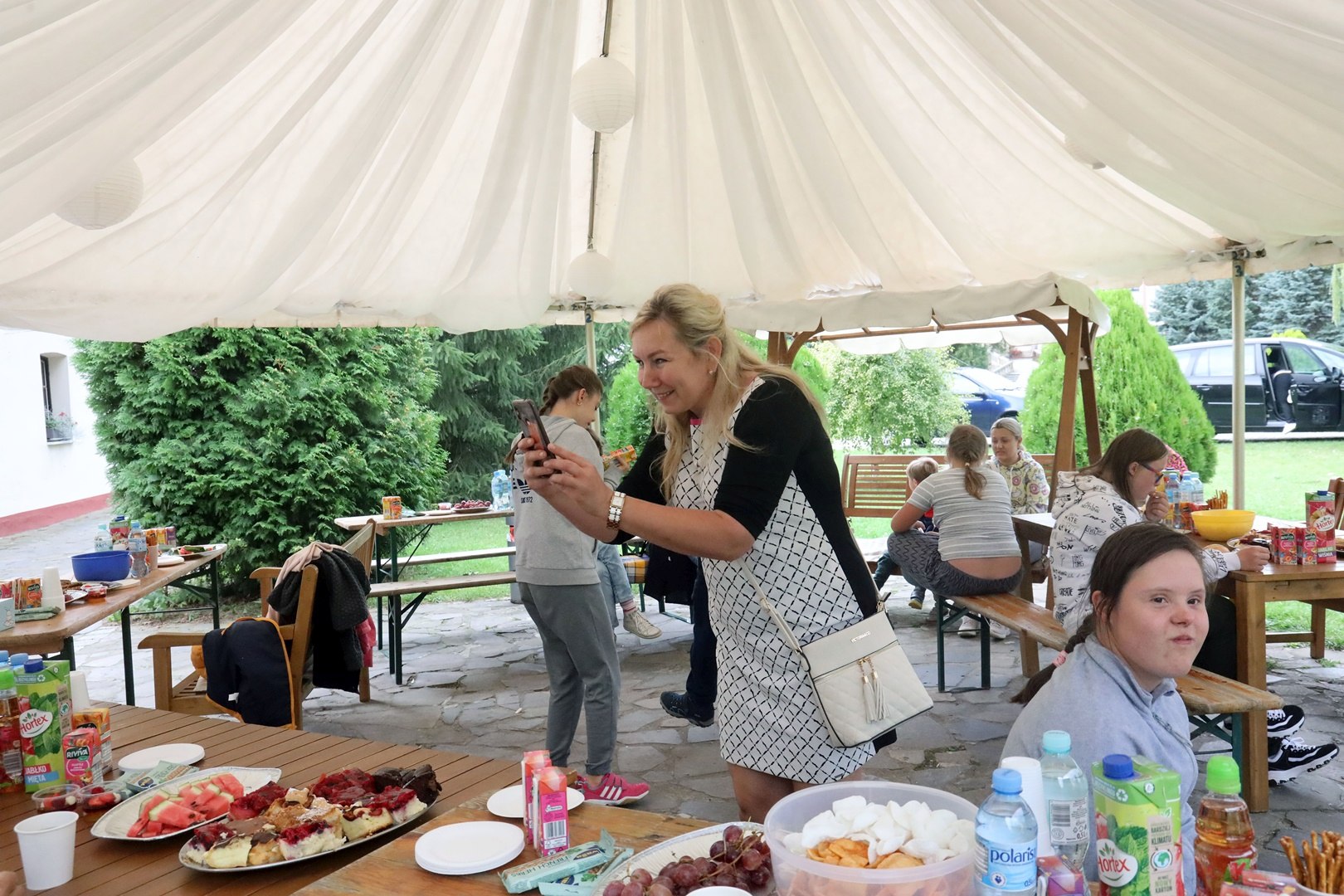 Radosna zabawa podopiecznych Stowarzyszenia „Otwórz Serce”