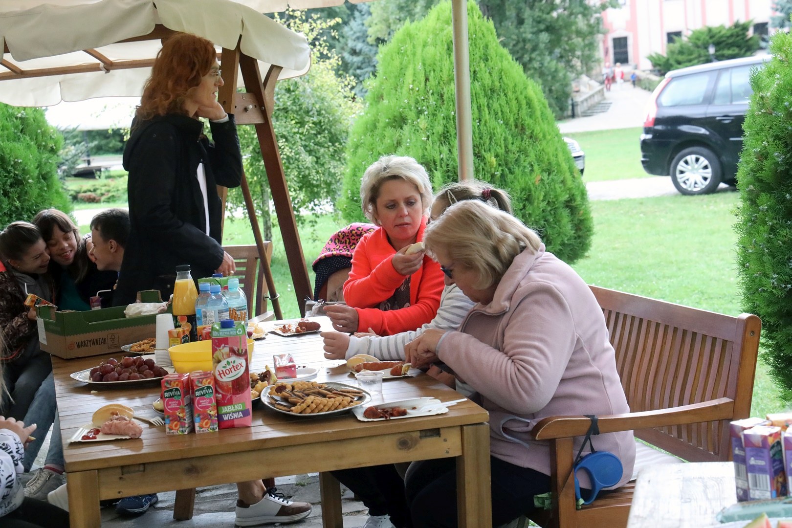 Radosna zabawa podopiecznych Stowarzyszenia „Otwórz Serce”