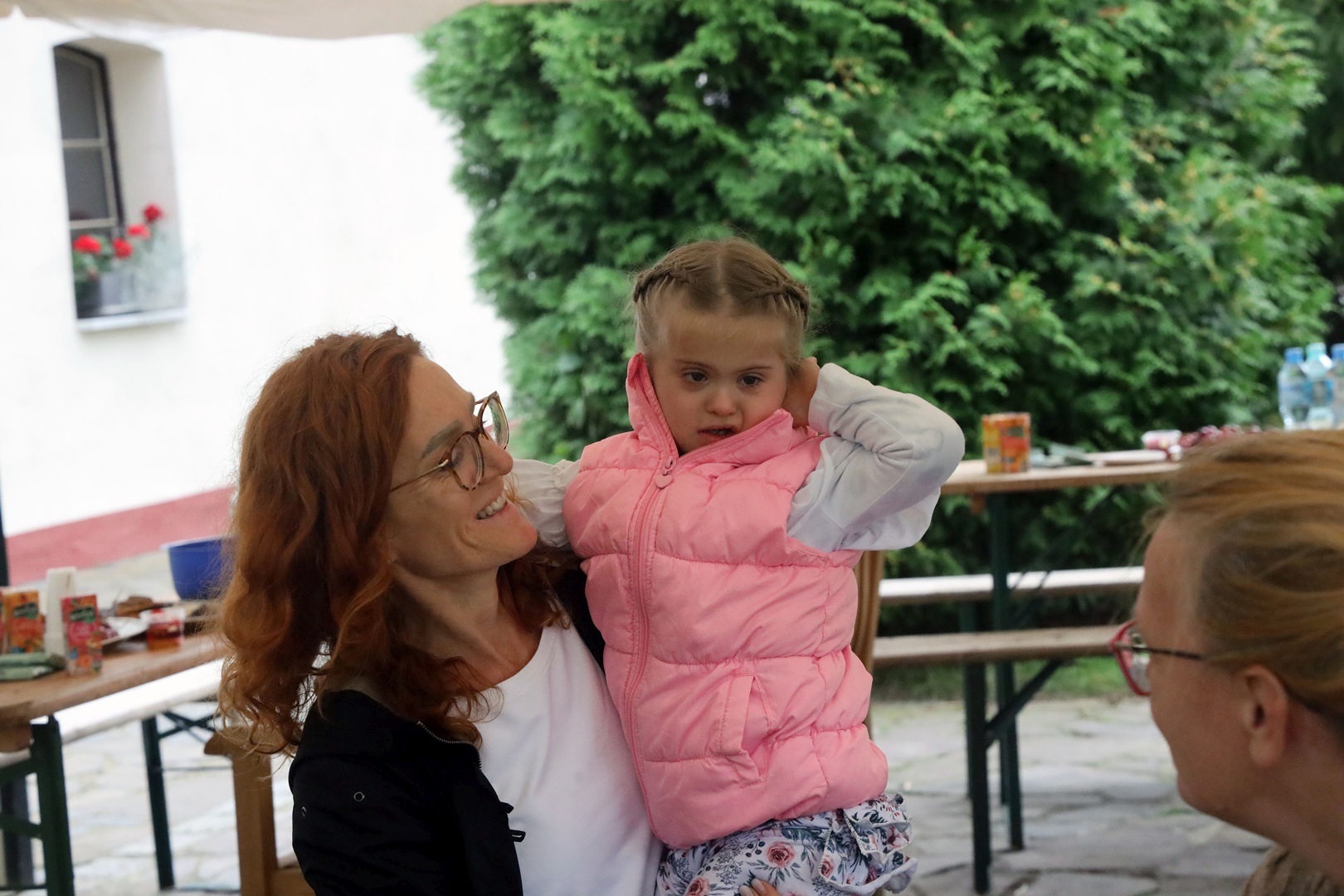 Radosna zabawa podopiecznych Stowarzyszenia „Otwórz Serce”