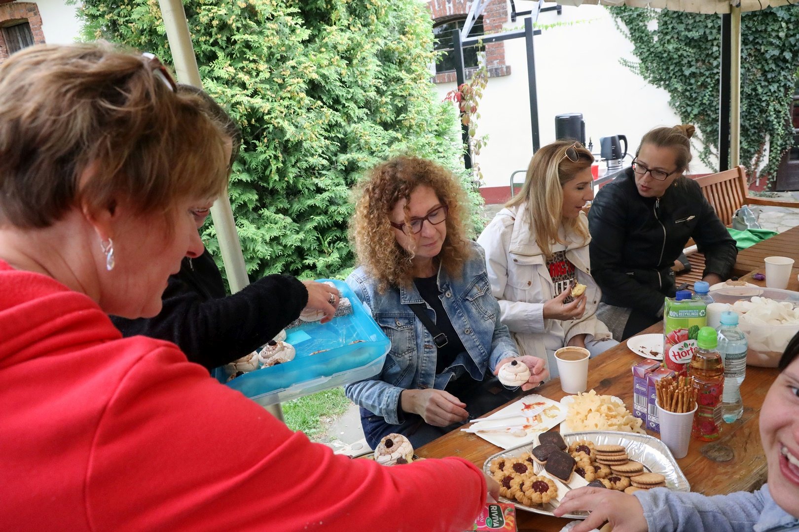 Radosna zabawa podopiecznych Stowarzyszenia „Otwórz Serce”