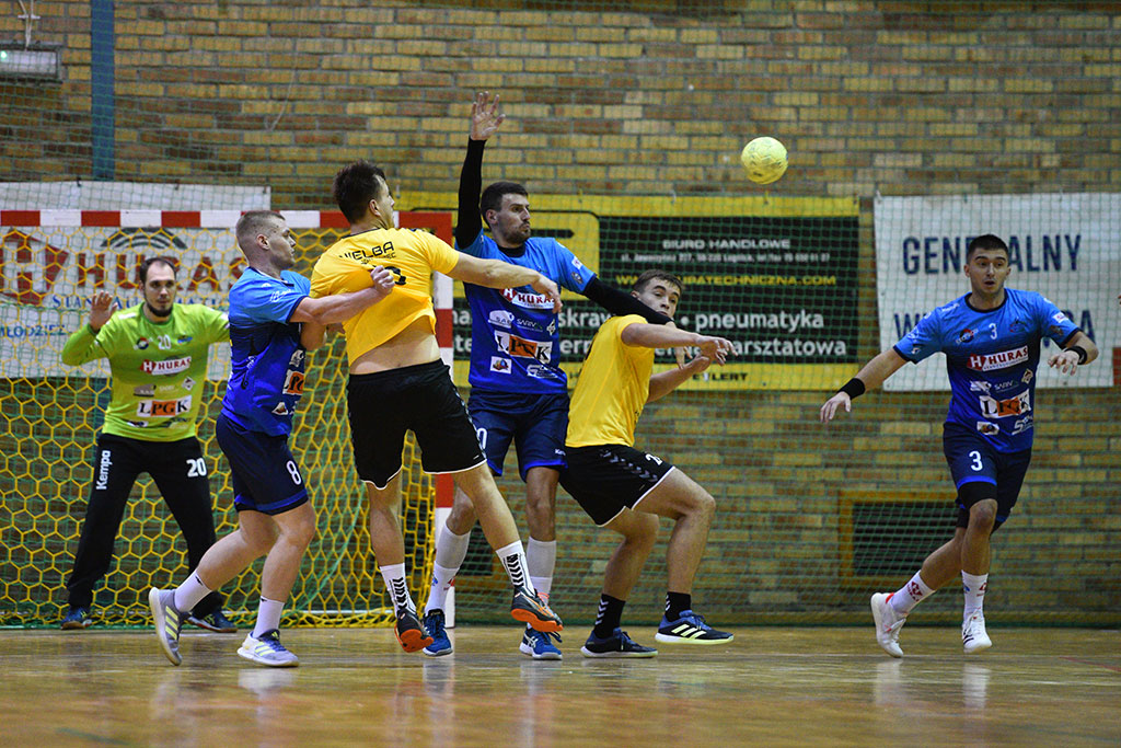 Siódemka Miedź Huras Legnica wygrywa w inaugurującym meczu