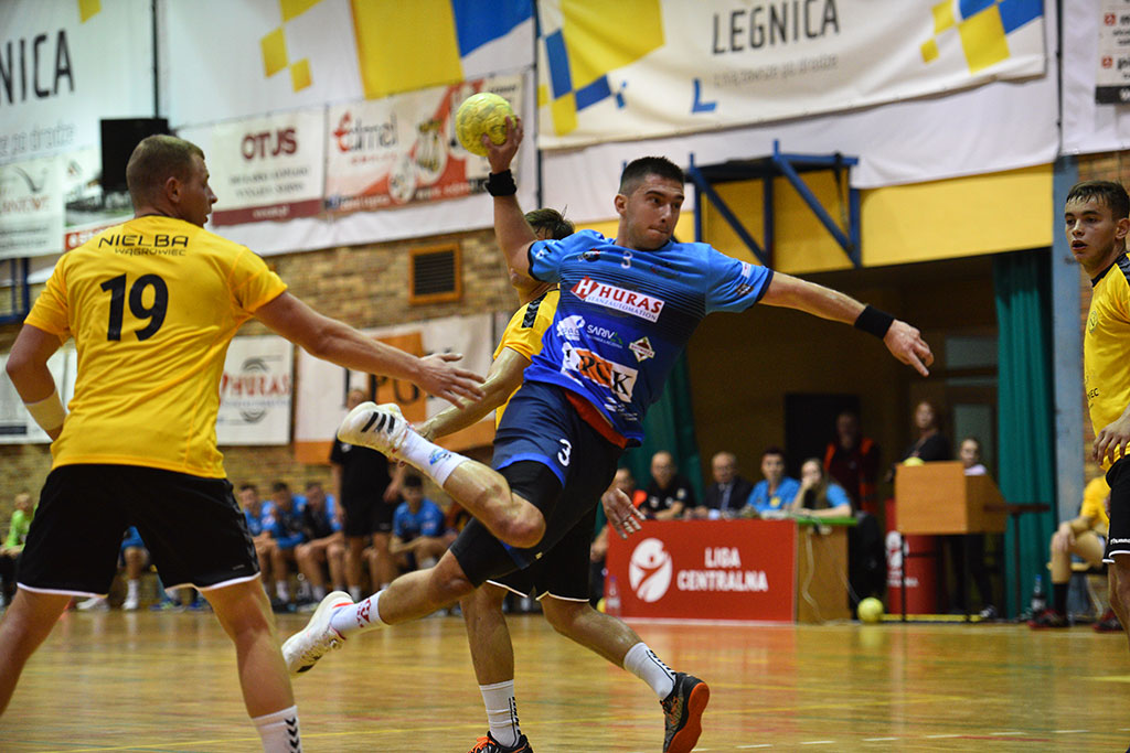 Siódemka Miedź Huras Legnica wygrywa w inaugurującym meczu