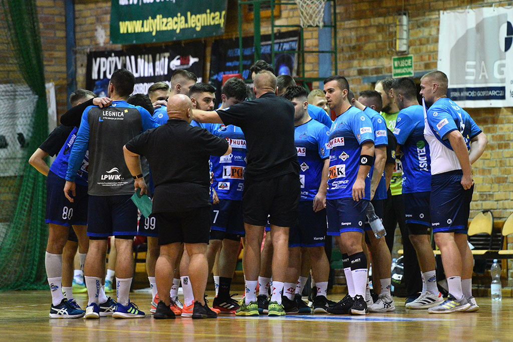 Siódemka Miedź Huras Legnica wygrywa w inaugurującym meczu